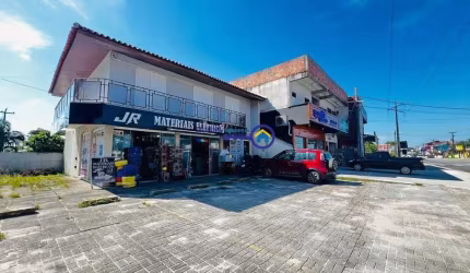 Apartamento e Ponto Comercial No Bal. Canoas