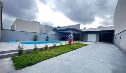 Casa Alto Padrão Com Piscina a 50mts do Mar