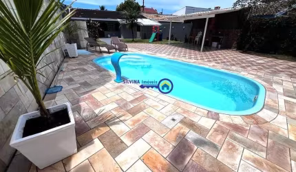 Magnifico Imóvel Com Piscina a 40mts do Mar
