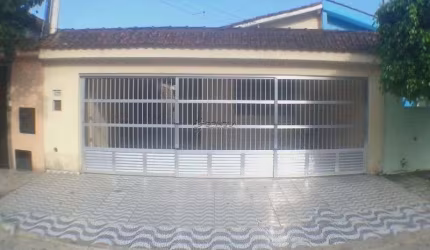 Casa com 3 dormitórios à venda, 80 m² por R$ 450.000,00 - Maracanã - Praia Grande/SP