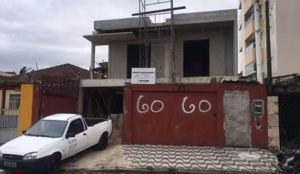 Sobrado com 2 dormitórios à venda, 58 m² por R$ 300.000,00 - Aviação - Praia Grande/SP