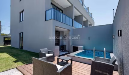 Triplex 3 Suítes Piscina e Jardim