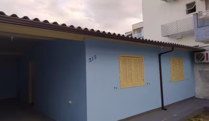 Casa com 2 dormitórios sendo 1 suíte – Barreiros – São Jose