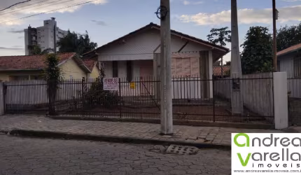 Ampla Casa Mista no bairro Vila Moema – Tubarão – SC
