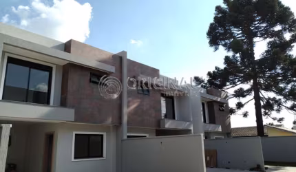 Sobrado em condominio a venda.