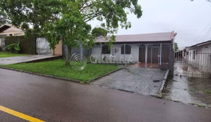 Casa a venda .