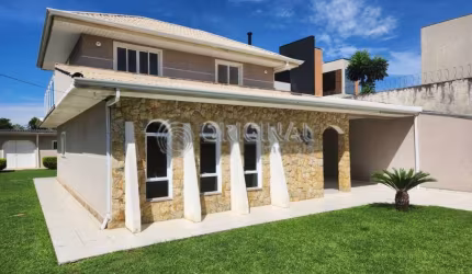 Casa residencial de fundos