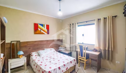 Casa Térrea à venda , 2 quarto(s),  sendo 2 suíte(s)  no bairro Maria Helena Novaes, 900 metros da praia, Peruíbe-SP