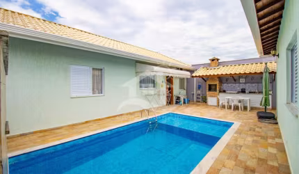 Casa Térrea com Edícula à venda , 3 quarto(s),  sendo 2 suíte(s)  no bairro Cidade Nova Peruíbe, 500 metros da praia, Peruíbe-SP