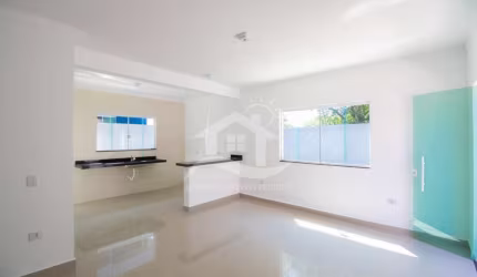 Casa Térrea com piscina à venda , 2 quarto(s),  sendo 1 suíte(s)  no bairro Oasis, 1500 metros da praia, Peruíbe-SP