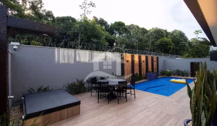 Casa Sobrado Novo à venda com piscina, 4 quarto(s),  sendo 3 suíte(s)  no bairro Bougainville Residencial IV, 1136 metros da praia, Peruíbe-SP
