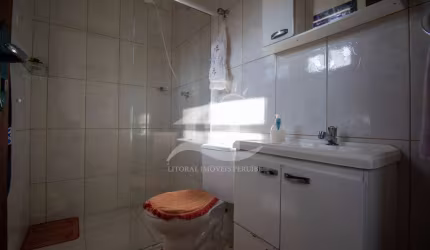 Casa Térrea com piscina à venda com piscina, 4 quarto(s),  sendo 2 suíte(s)  no bairro Estância São Marcos, 7 metros da praia, Peruíbe-SP
