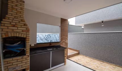 Casa Térrea à venda , 2 quarto(s),  sendo 1 suíte(s)  no bairro Vila Romar, 1500 metros da praia, Peruíbe-SP