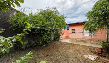 Casa Térrea à venda , 2 quarto(s),  sendo 1 suíte(s)  no bairro Park DAville, 1200 metros da praia, Peruíbe-SP
