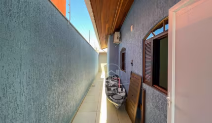 Casa Térrea com piscina à venda com piscina, 4 quarto(s),  sendo 2 suíte(s)  no bairro Oasis, 250 metros da praia, Peruíbe-SP