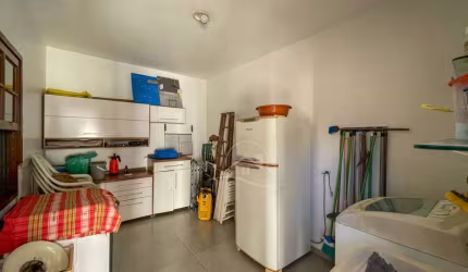 Casa Térrea à venda , 4 quarto(s),  sendo 0 suíte(s)  no bairro Centro, 950 metros da praia, Peruíbe-SP