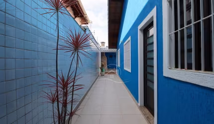 Casa Térrea com Edícula à venda com piscina, 3 quarto(s),  sendo 1 suíte(s)  no bairro Stella Maris, 600 metros da praia, Peruíbe-SP