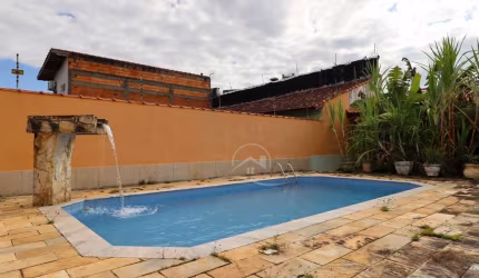 Casa Sobrado à venda com piscina, 3 quarto(s),  sendo 2 suíte(s)  no bairro Cidade Nova Peruíbe, 500 metros da praia, Peruíbe-SP