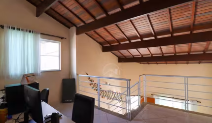 Casa com Mezanino à venda com piscina, 3 quarto(s),  sendo 2 suíte(s)  no bairro Stella Maris, 1000 metros da praia, Peruíbe-SP