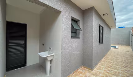 Casa Térrea à venda com piscina, 2 quarto(s),  sendo 1 suíte(s)  no bairro Cidade Nova Peruíbe, 2000 metros da praia, Peruíbe-SP
