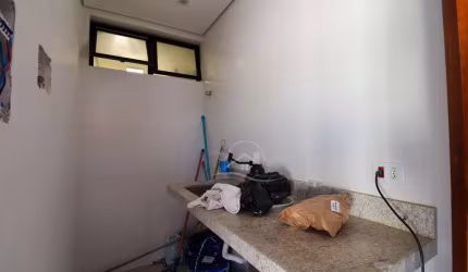 Casa Térrea com piscina à venda com piscina, 3 quarto(s),  sendo 1 suíte(s)  no bairro São João Batista, 250 metros da praia, Peruíbe-SP