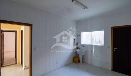 Casa Sobrado à venda , 6 quarto(s),  sendo 6 suíte(s)  no bairro Jardim Imperador, 50 metros da praia, Peruíbe-SP
