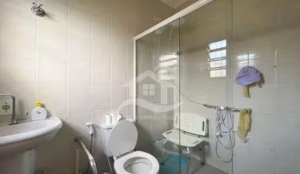 Casa Térrea com Edícula à venda , 3 quarto(s),  sendo 1 suíte(s)  no bairro Cidade Nova Peruíbe, 550 metros da praia, Peruíbe-SP