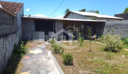 Casa Térrea à venda , 3 quarto(s),  sendo 2 suíte(s)  no bairro Maria Helena Novaes, 500 metros da praia, Peruíbe-SP