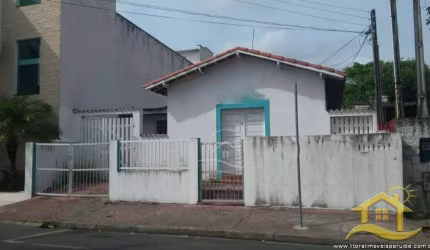Casa Comercial à venda , 2 quarto(s),  sendo 2 suíte(s)  no bairro Centro, 0 metros da praia, Peruíbe-São Paulo