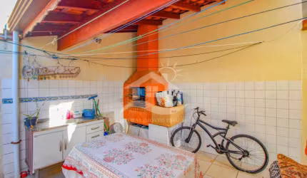 Casa  à venda , 3 quarto(s),  sendo 2 suíte(s)  no bairro Belmira Novaes, 0 metros da praia, Peruíbe-São Paulo
