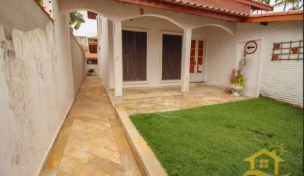 Casa Sobrado à venda com piscina, 3 quarto(s),  sendo 1 suíte(s)  no bairro Jardim Imperador, 0 metros da praia, Peruíbe-São Paulo