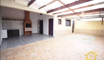 Casa Térrea à venda , 2 quarto(s),  sendo 2 suíte(s)  no bairro São José, 300 metros da praia, Peruíbe-SP