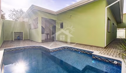 Casa Térrea com piscina à venda com piscina, 3 quarto(s),  sendo 3 suíte(s)  no bairro São José, 600 metros da praia, Peruíbe-SP