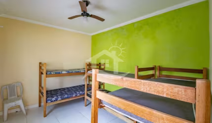 Casa Térrea à venda com piscina, 2 quarto(s),   no bairro Belmira Novaes, 50 metros da praia, Peruíbe-SP