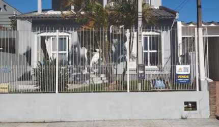 Casa à Venda por R$681.000,00 - Parque dos Anjos - Gravataí, RS
