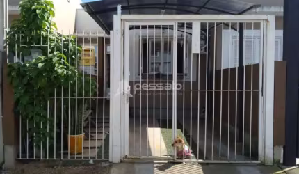 Casa à Venda por R$230.000,00 - Jardim Do Bosque - Cachoeirinha, RS