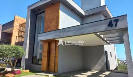 Sobrado à Venda por R$950.000,00 - Villa Lucchesi - Gravataí, RS