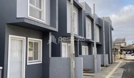 Sobrado à Venda por R$320.000,00 - Vila Silveira Martins - Cachoeirinha, RS