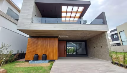 Casa à Venda por R$2.090.000,00, 238,00m² - Centro - Gravataí, RS