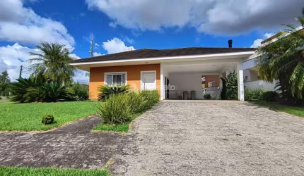 Casa à Venda por R$2.570.000,00 - Alphaville - Gravataí, RS