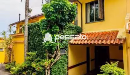 Sobrado à Venda por R$680.000,00 - Jardim Sabará - Porto Alegre, RS