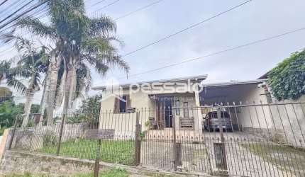 Casa à Venda por R$690.000,00 - Jansen - Gravataí, RS