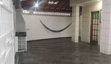 Sobrado com 4 dormitórios à venda, 139 m² por R$ 660.000 - Aviação - Praia Grande/SP
