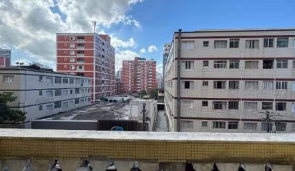 Apartamento 2 dormitórios, sala 2 ambientes, sacada, mobiliado, imóvel pronto para morar, no Bairro Tupi, Praia Grande,  imóvel mobiliado à venda na Imobiliaria Consulte Imoveis.