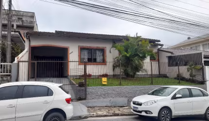 Casa em Areias com Edícula
