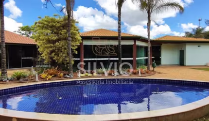 Excelente sobrado no condomínio Alto da Boa Vista, 4 quartos sendo 2 suítes