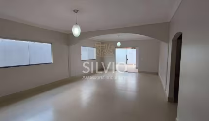 Casa nova e moderna com 4 quartos IAPI Guará II