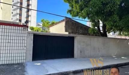 Casa ou ponto comercial com 5 quartos , 3 banheiros e terreno de 585 metros quadrados no coração da Aldeota em Fortaleza Ceará