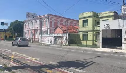 Ponto Comercial à venda no bairro Benfica - Fortaleza/CE