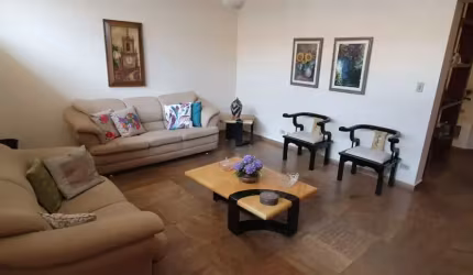 Casa Sobrado Região Central com 4 Quartos, 2 Suíte sendo 1 com Closet